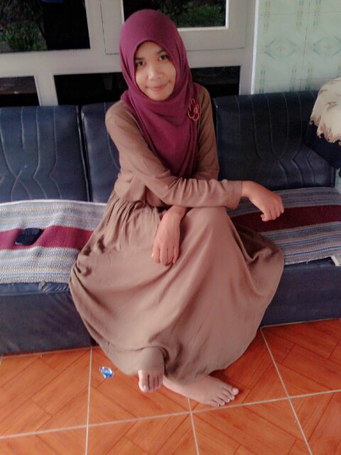 UAD Yogyakarta 2010
 Facebook »»» Uut Cimouth
 Instagram »»» uuttttt
