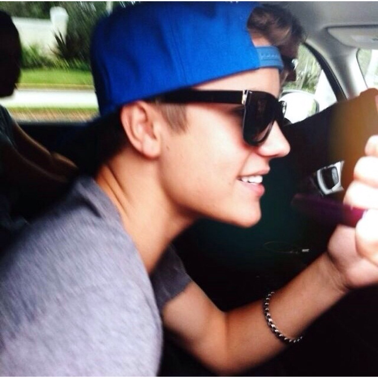 Belieber supporting my favorite Canadian boy. Been there since the grey hoodie and i'll be there through the grey hair ♡ 7/18/13 ♡