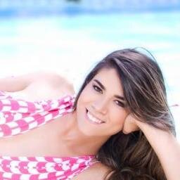 modelo,usando apenas essa twitter, dois amore @gusttavo_lima e @luansantana instagram:http://t.co/zeSscb18Pq