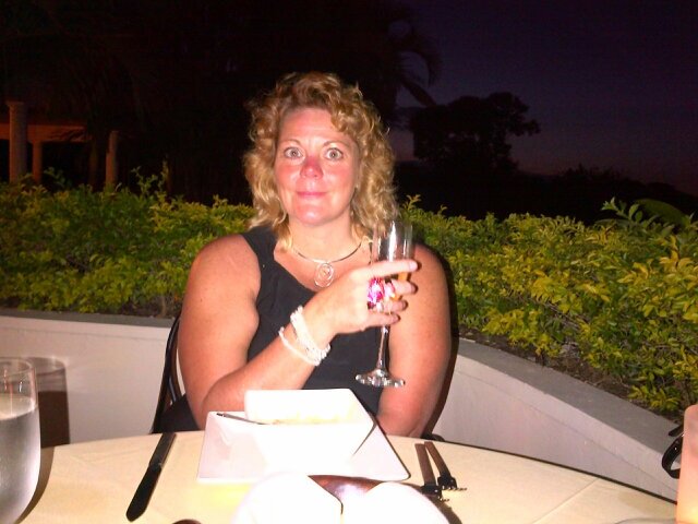 Travel Agent, Foodie, Lover of Fun...You can't have a BEVerage w/out BEV! All you get is e-rage!