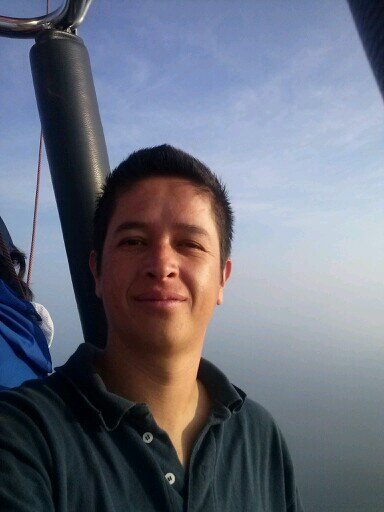 hombre, trabajdor, divertido, honrado, honesto, cariñoso, qerendon, romantico, sexoso, un estuche d monerias jaja...