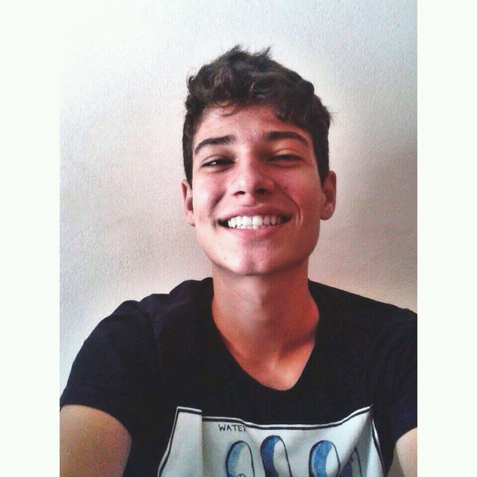 Que o tempo leve apenas o necessário e me traga o suficiente.