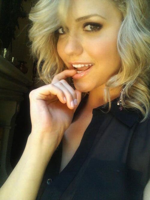 TheklaGeffe's profile picture. You're the boy, she's the girl. You text her first or you guys don't talk today.