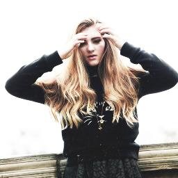 Brazilian Twitter dedicated to actress @WillowShields, a talented girl and too perfect, @WillowShields follows me 20/09/12. Since 20/08/12.