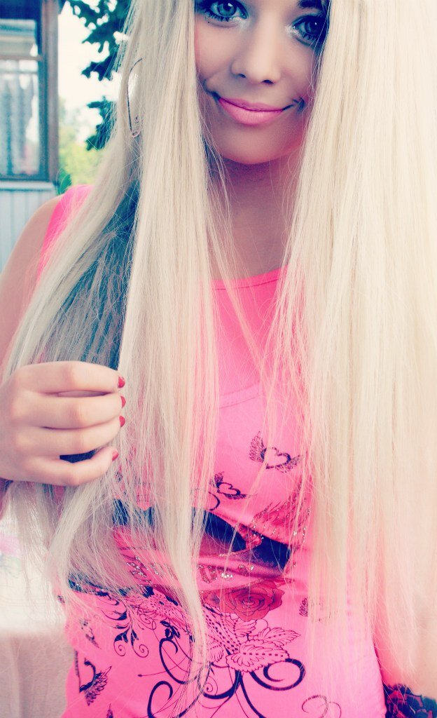 PrueHughson's profile picture. If your girlfriend doesn't like that bitch, you don't talk to that bitch.