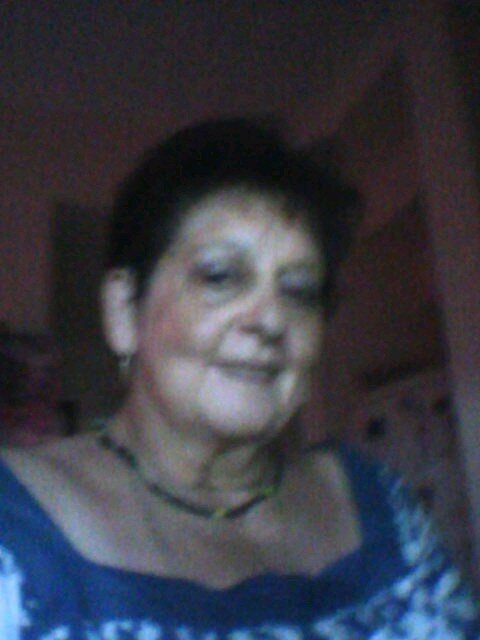 beatrizdalmaria's profile picture. MUJER SOLITARIA ,DE CARACTER, PONE EL PELLEJO DETRAS DE SUS IDEAS, COMETE ERRORES,PERO AMA Y HA SIDO AMADA, TIENE HIJOS NIETOS Y BIZNIETOS, Y VIVE Y LUCHA  SIII