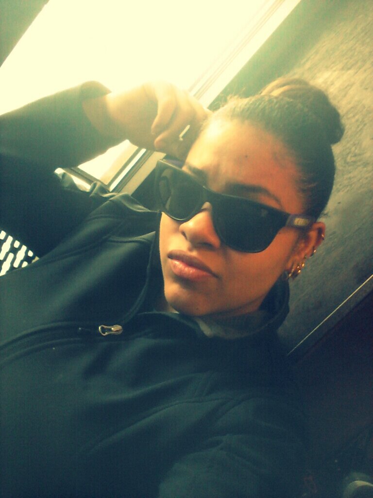 #TeamLightSkin#TeamRedBone#TeamTaurus#TeamSexii......luvin my sis @Mz_OsO_LuVable & my best @i_KingRail & my lil bros @SkiNny_n_Tatt3d n @YeahTheyLevis