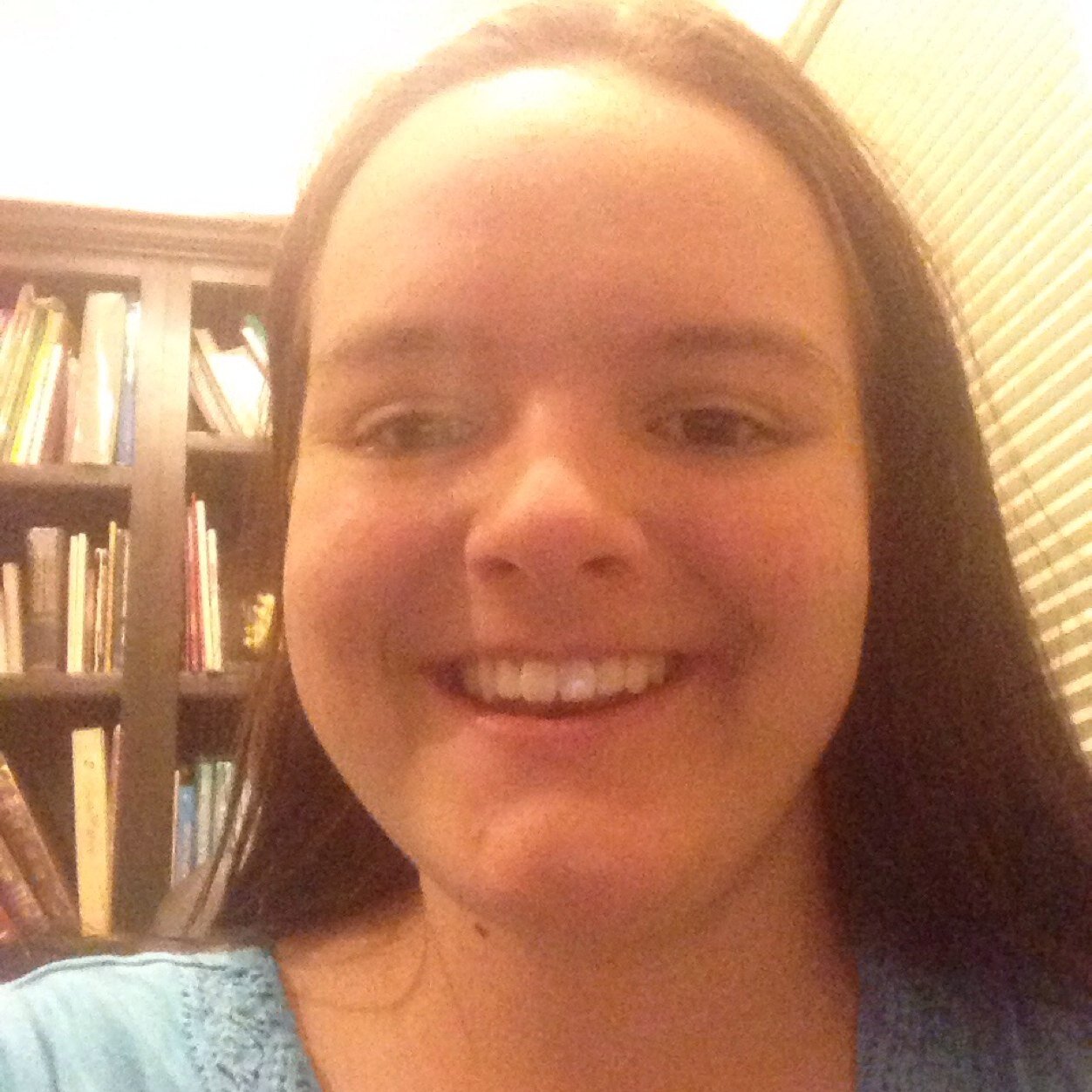Hi im marissa olsen and i love to sing