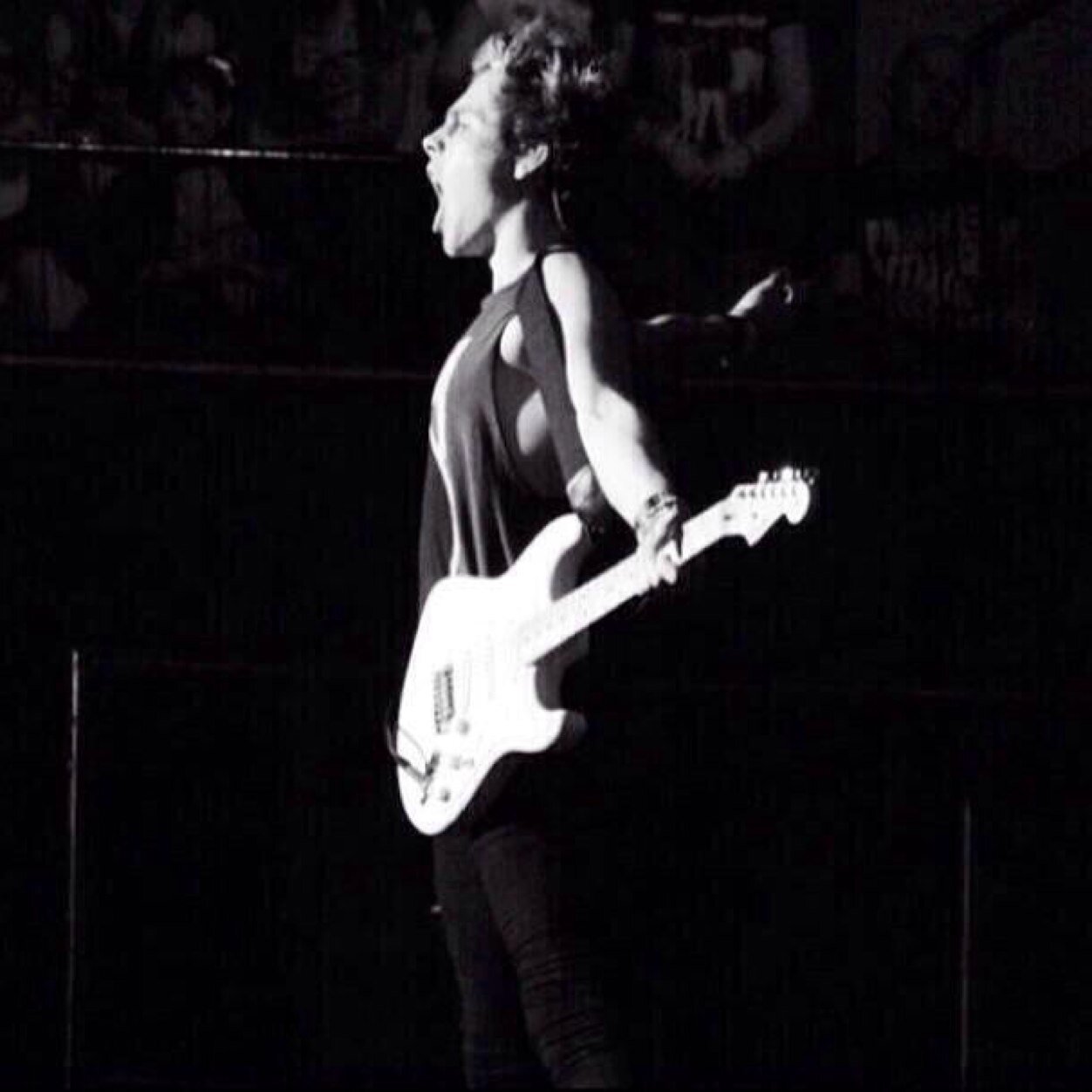 @NIALLCOHOLlC adores you so much.