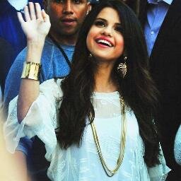 I'm ℬℯℓιℯℬℯr and Sєℓєиαтσя. My dream? Someday meet my idols and that follow me on Twitter. Jelena always in my heart there is no better couple♥ツ