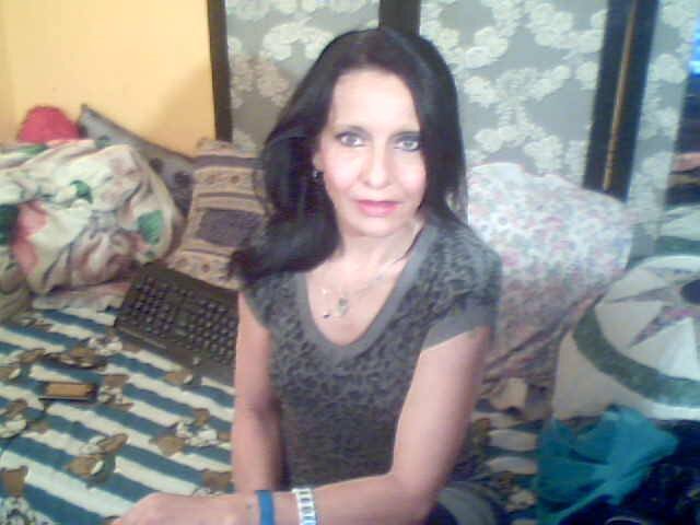 leila_val's profile picture. 