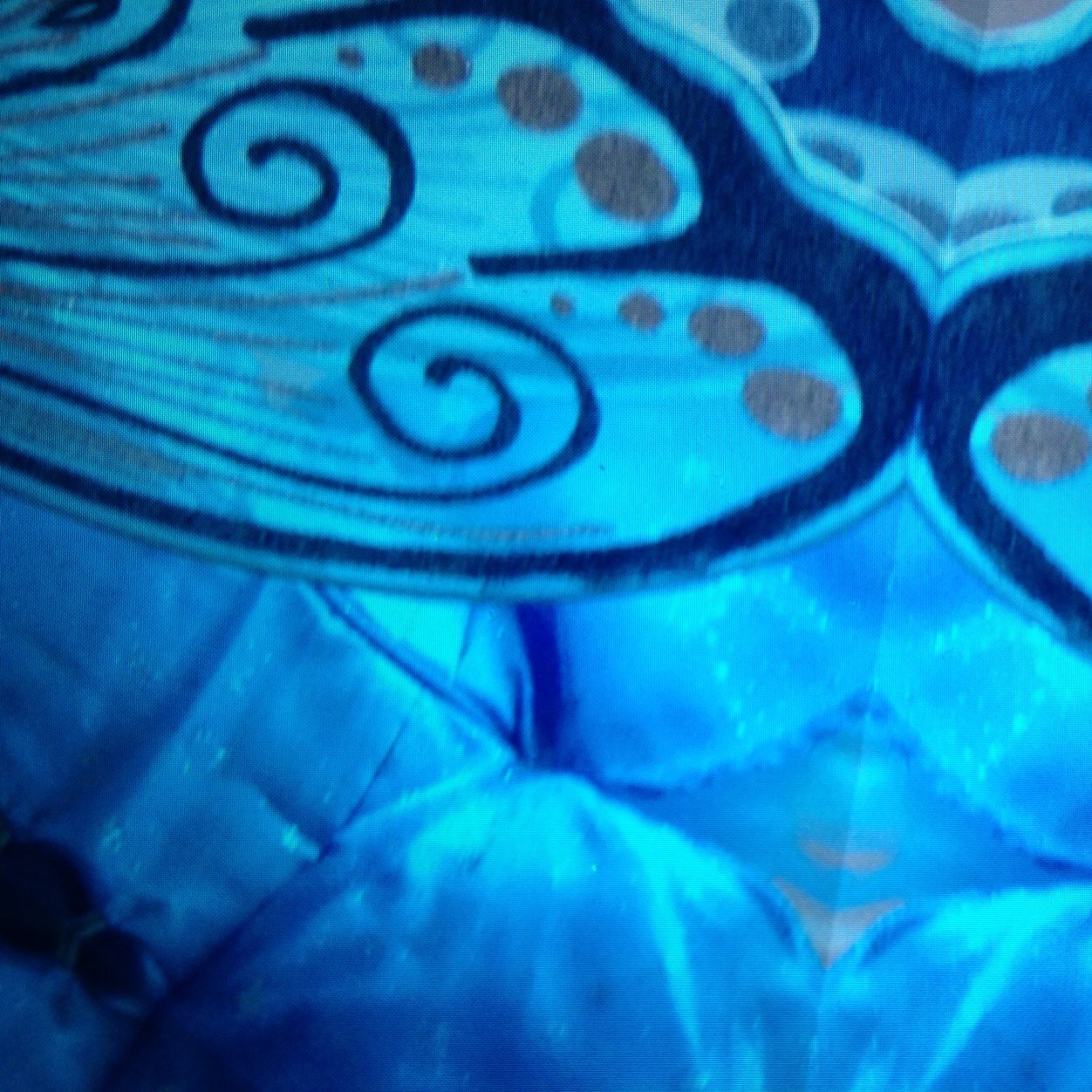 azapguz's profile picture. 