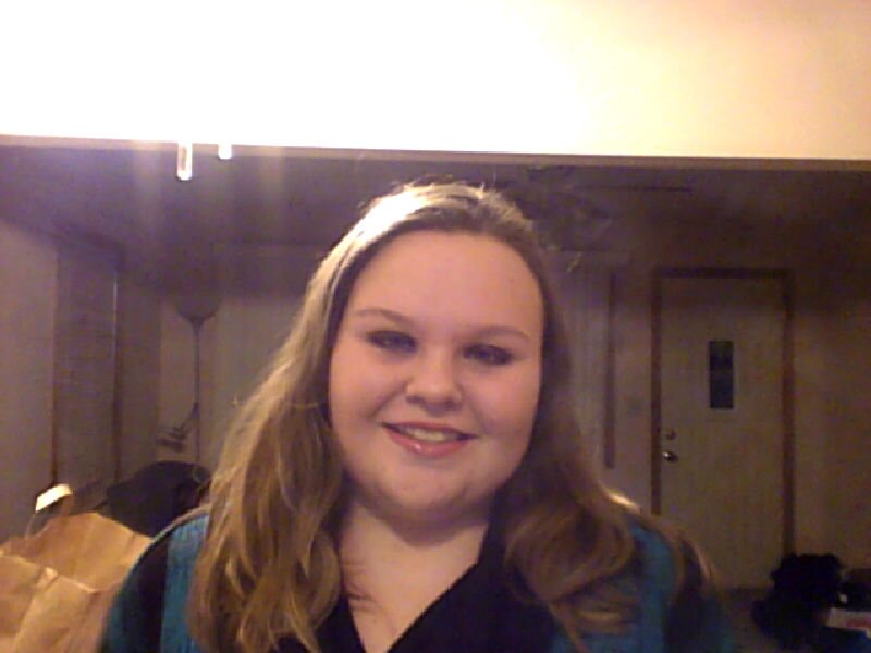 i love to sing, cook and hang with friends and  go to the mall and hang with my sis when she is not the devil. 3
