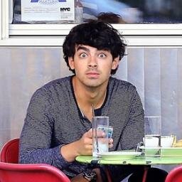I heart @joejonas. @JonasBrothers followed : 3/21/2011.