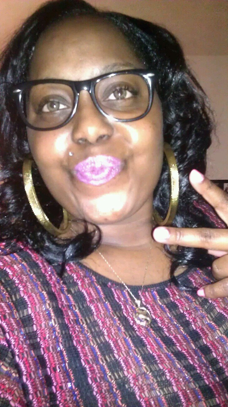 In my own world making money so if you aint bout money don't hit me up #TeamBossBitch