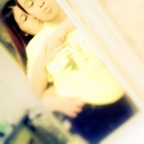 Beautiful & Hella Bad. Dgaf  & follow me r move aronn