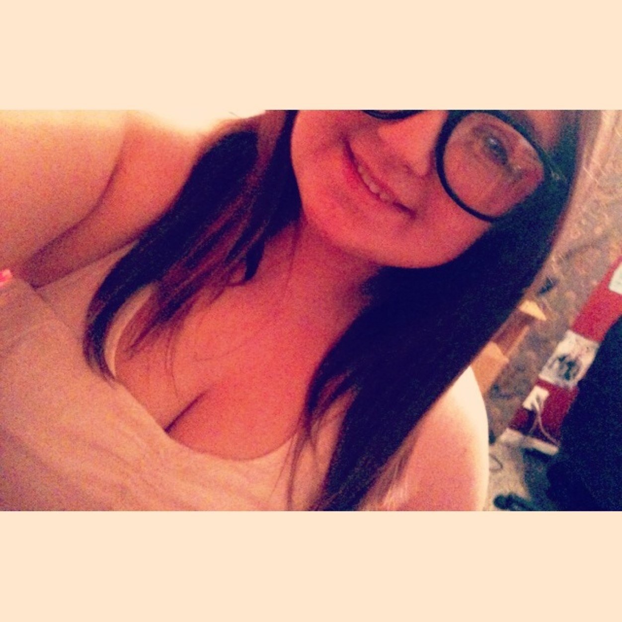 imnicolemariee's profile picture. Just another girl in her own little world | i am a wannabe youtuber | i like to do rant, singing, vlog,and funny type videos | Song suggestions? tweet me them!