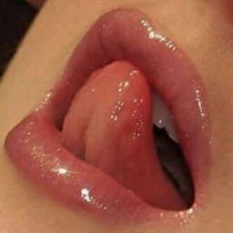 Follow @segalarupajo
^ follow + mention = follback ^_^