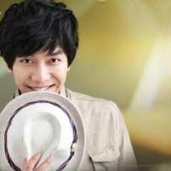 i'm Airen indonesia. 때때로 문제는 당신의 가장 친한 친구입니다. 그들은 당신을 위해 너무 강한, 당신은 가장 가까운 당신의 측에 하나님을 넣어합니다.
