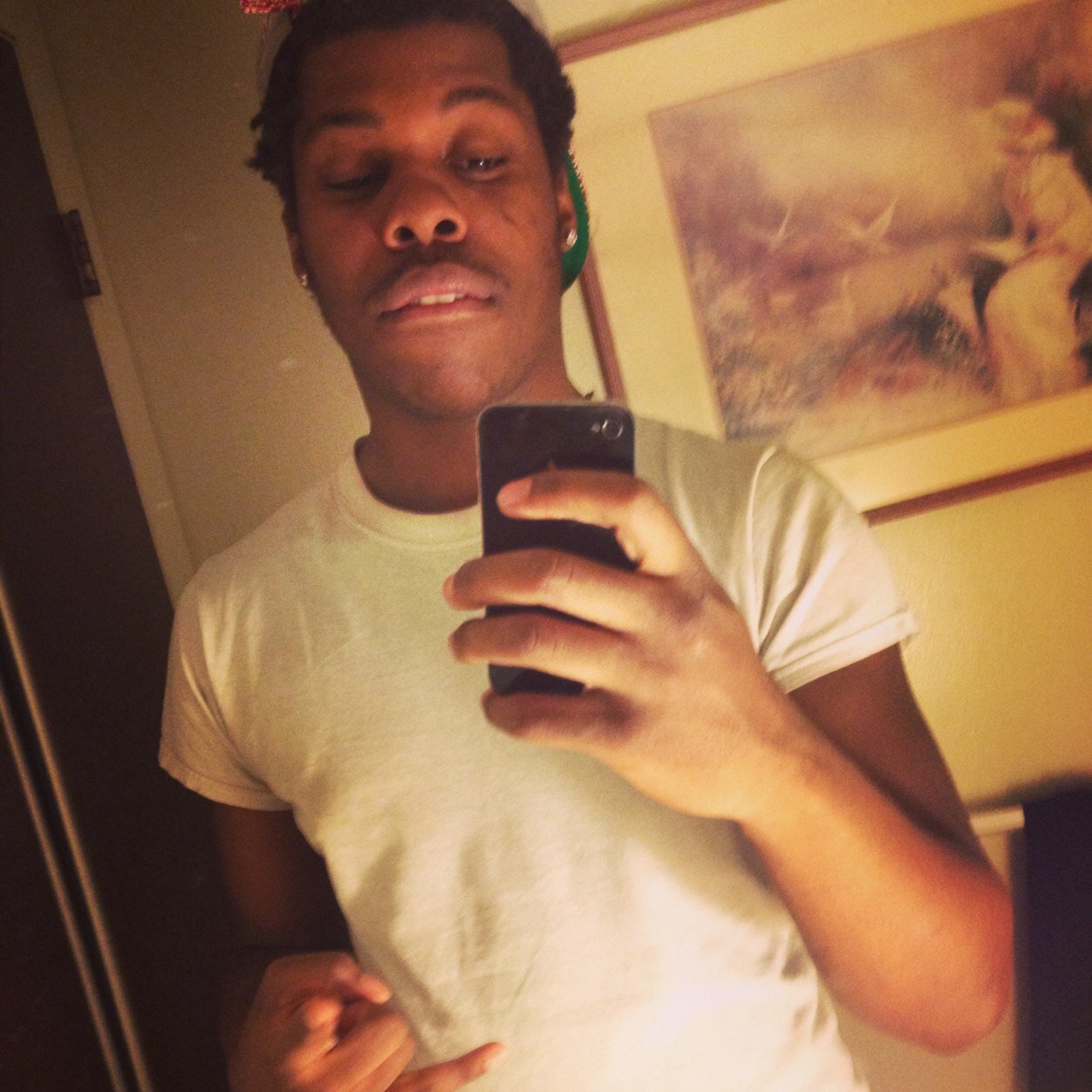 #TeamDarkSkin... #ImaBluntBlower & A #BottlePopper... #Tgod! #Facebook Me. @ Jayleen FunnyAs Shyt Harris .. Or kik xXTaylorXGangXx