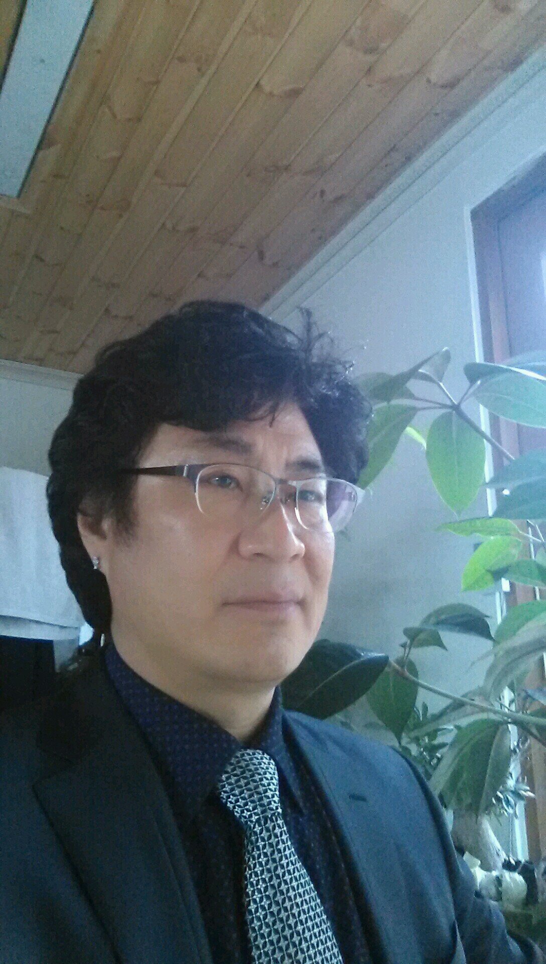 elimchoi1234's profile picture. 