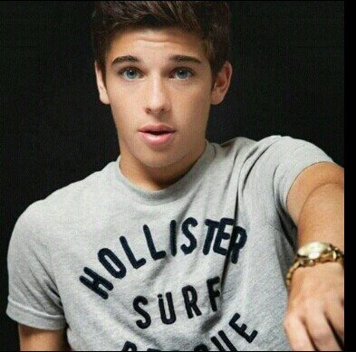 ArtistBeyy's profile picture. 17 / yeni hesabım