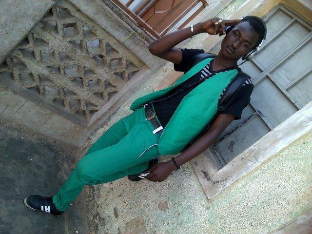 I 'am crazy. I'am funny. I'am cute. I'am brave. I'am cheerful. I'am Annoying. I'am just who I am, nd I like it lyk that. #manchester united#sage consulting#