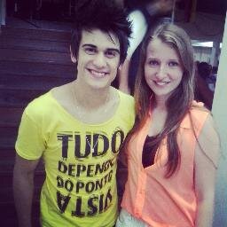 pra q serve a bio ? se não da nem pra expressar a metade dos meus sentimentos pelo @LincolnEcke . dona : @andressapq_