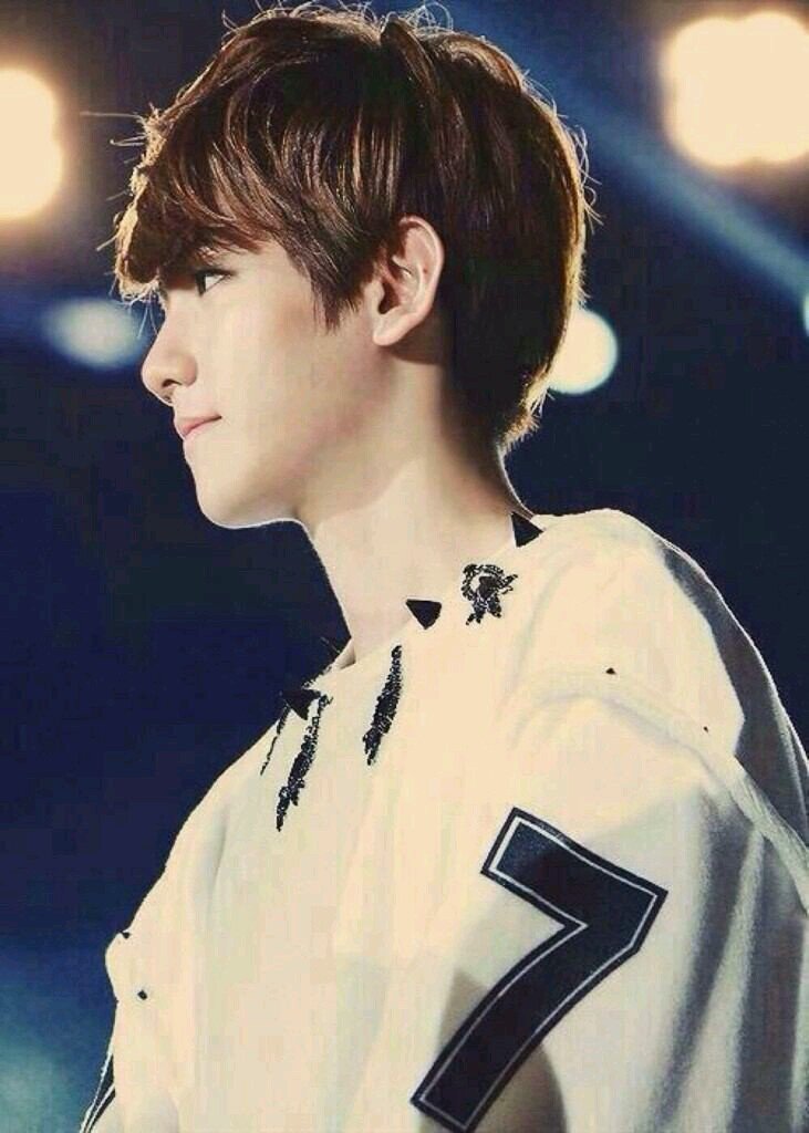 beakhyun  2/4 start ▶▶                                            アイラインは僕のお友達
