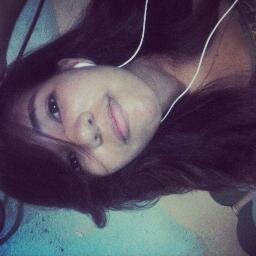✌ namorar é coisa seria, mas como eu sou engraçada eu tô solteira. ✌
- Fortaleza-Ce, 19 anos, capricórniana, e blá, blá, blá