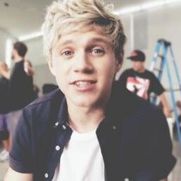 niall make me soooo happy (( @whtvritsjulia 3 ))