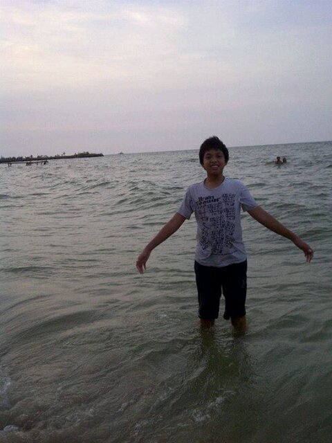 SYD | 28-12-1999 | 9H | 34 JHS | hobby: basketball, guitar, volly, hypnotherapy. | @wood_axe Familia. ™ ↖(^▽^)↗