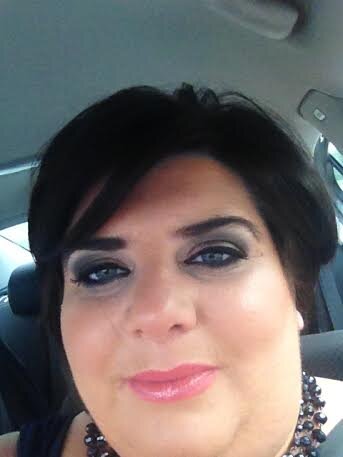 rosemarykearns's profile picture. Curvy Fashion Lover, Mum, and everything else you throw at me!