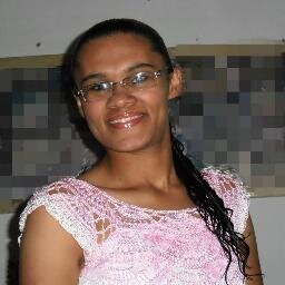 Viva de maneira que sua presença não seja notada; Mas que sua ausência seja sentida.
3