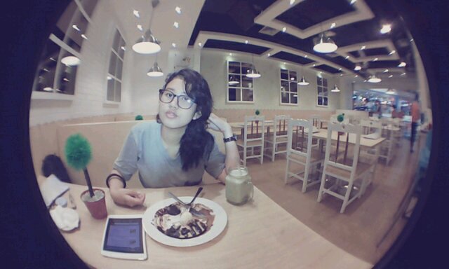 FE Trisakti University'13                               follow: @monicaratu22                         #YNWA!