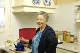 73.Abuela paterna de Aitor y Melendi,vengo a San Antonio para darles algo de atención, espero que coman bien y se abriguen bien cuando hace frío.