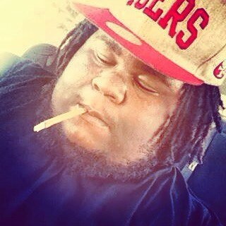 Just a regular old trap nigga! Ion fukk widd too many my circle so small i talk to myself sometimes lol Im From SavageVillage Tx!
