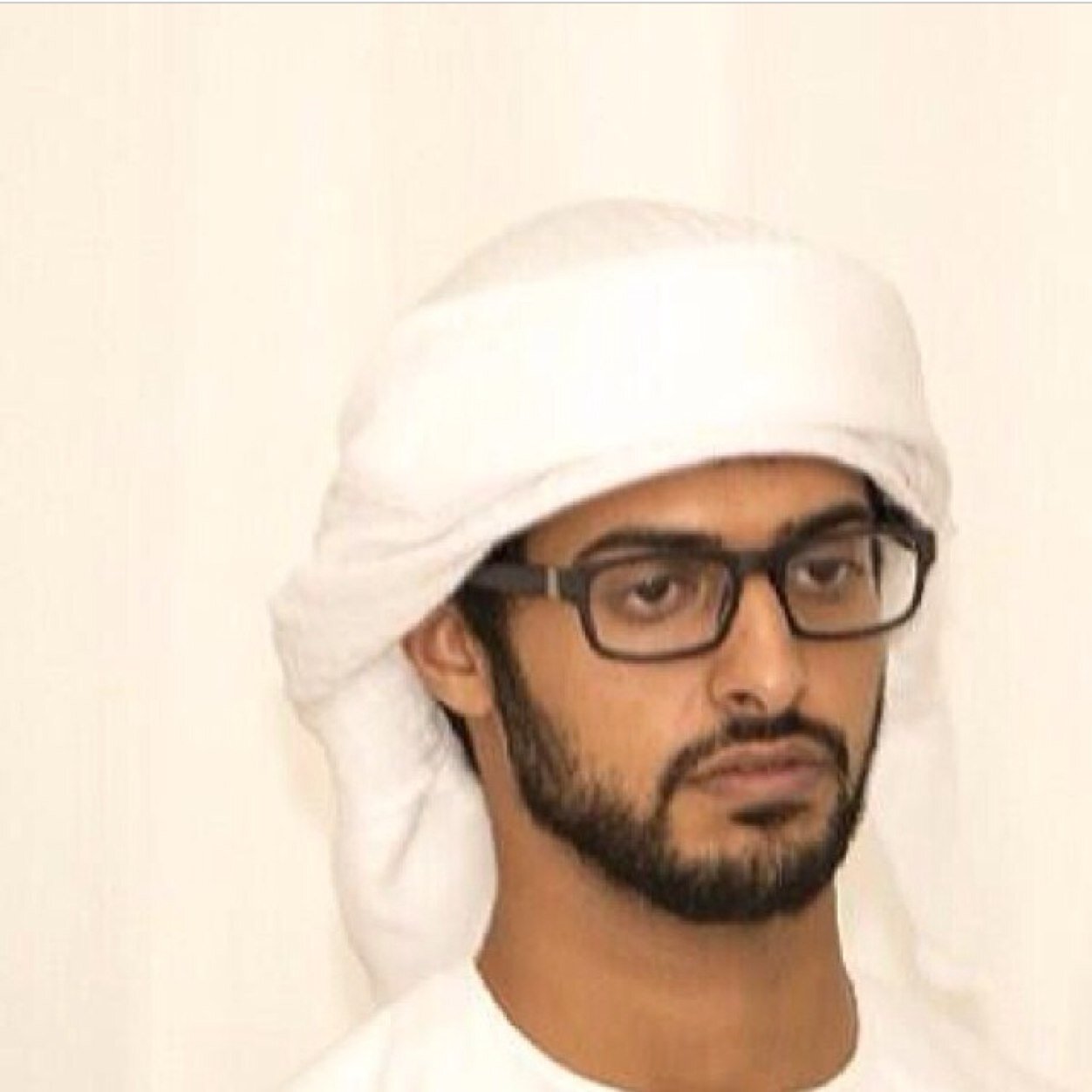 داري العين-الإمارات.           BB:749e404c.   Insta:@_4i_