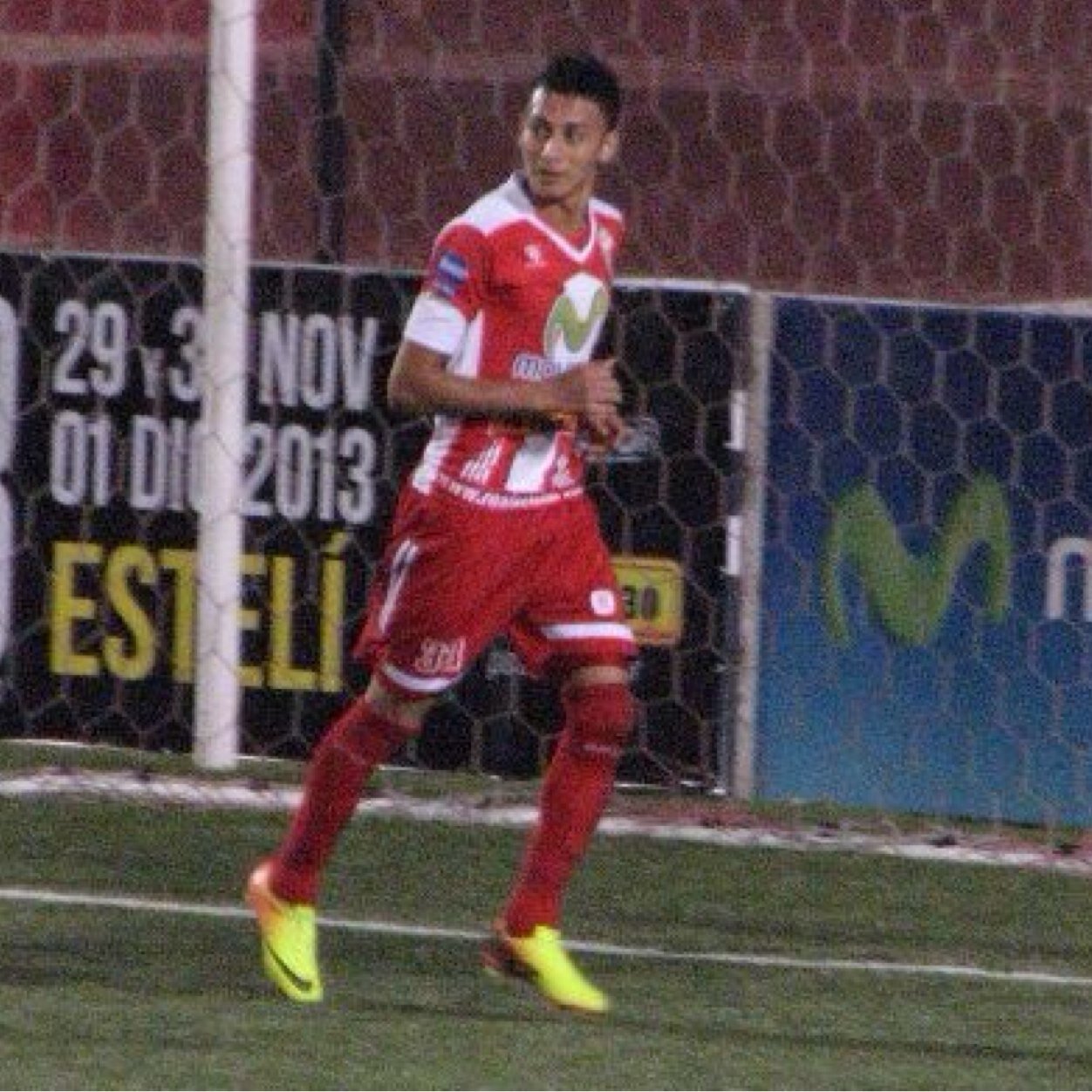 chavarriacr10's profile picture. Kieres ser feliz juega fútbol