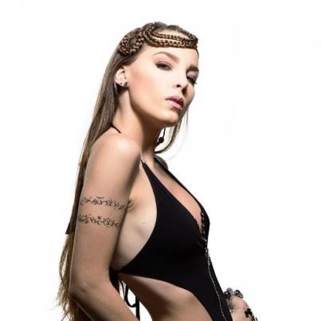 Twitter dedicado a la cantante guapisima de BELINDA!