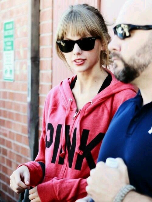 @taylorswift13 is my queen.