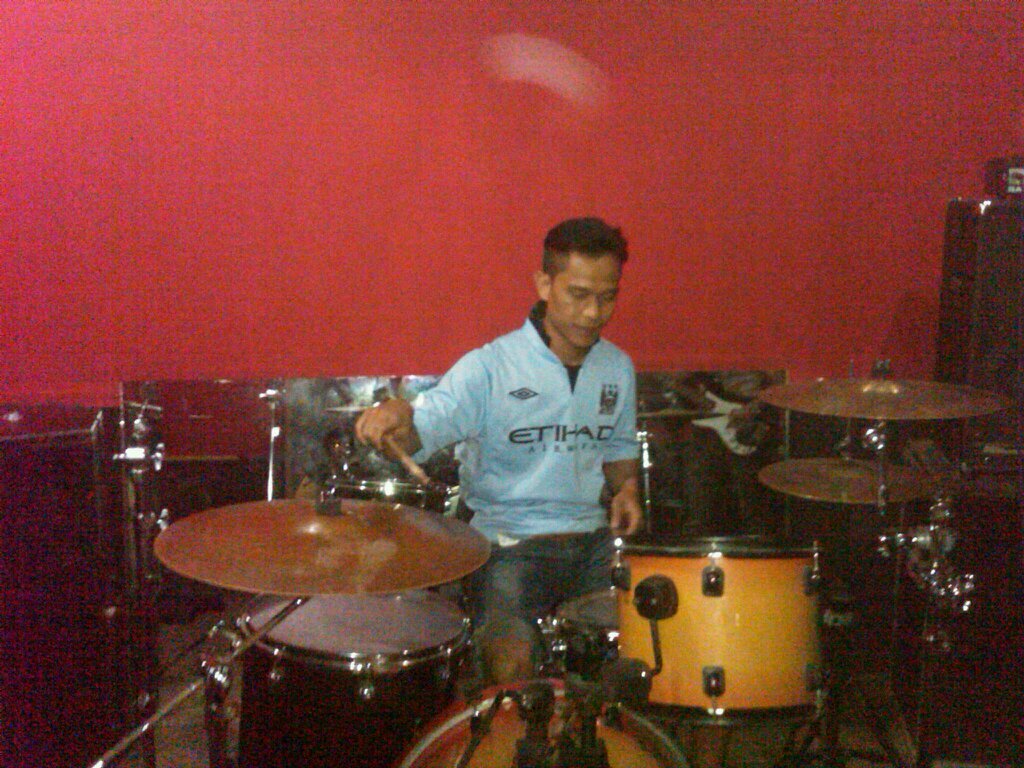 bogel024's profile picture. 