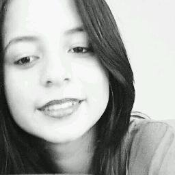 Sou como você me vê.
Posso ser leve como uma brisa ou forte como uma ventania,
depende de quando e como você me vê passar.
