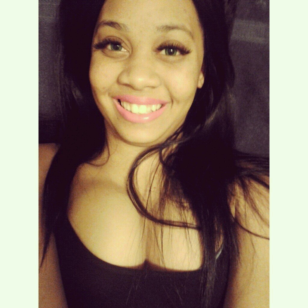 Team light skinned, yellow bone,volleyball is MY life(libero) #16 all day PHENOMENAL PASSER! Team Aries Team Lakers Broncos Nation :)♡♥♡♥