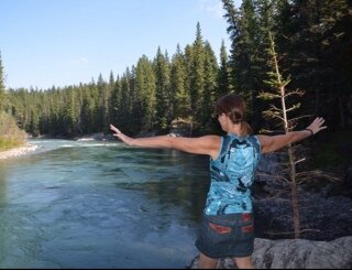 Teacher, ultra runner, @5PeaksRun ambassador, @inknburn ambassador @calgarymarathon forerunner #marathonmaniac SweatPink ambassador