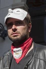 Dibba  cittadino gentista al Parlamento ,fuma 5MS Perchè FAKE e' bello.