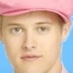 larryziallson's profile picture. seen one direction live 47 times 5/5 and beyocne follows