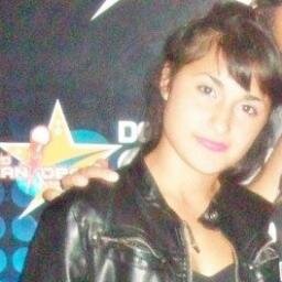 Sigues conmigo eternamente . .

La Rubia & Renzo Presentes♥