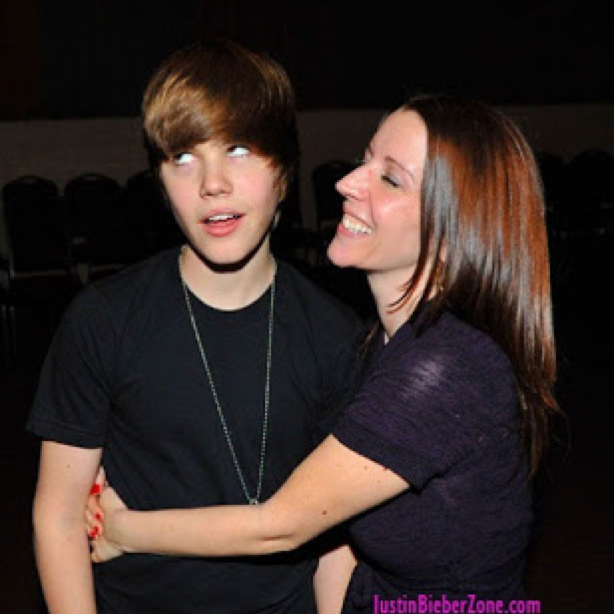 Essa conta fiz para muitas que tem o mesmo sonho conhecer justin bieber . te amo justin , i love you justin , NEVER SAY NEVER