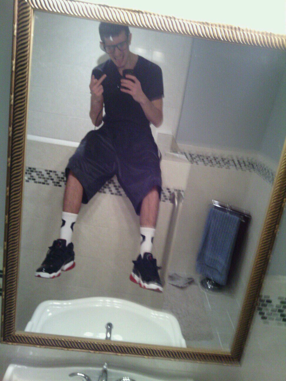 name is zach beilouny owner,founder of 1LIFEent.....
